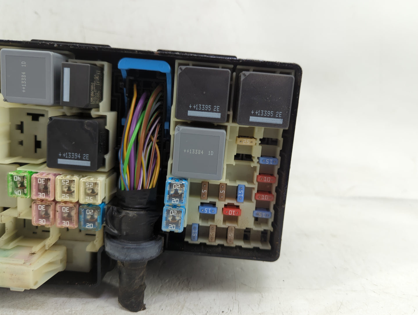 2013-2016 Ford Escape Fusebox Fuse Box Panel Relay Module P/N:21090 000 001 Fits Fits 2013 2014 2015 2016 OEM Used Auto Part