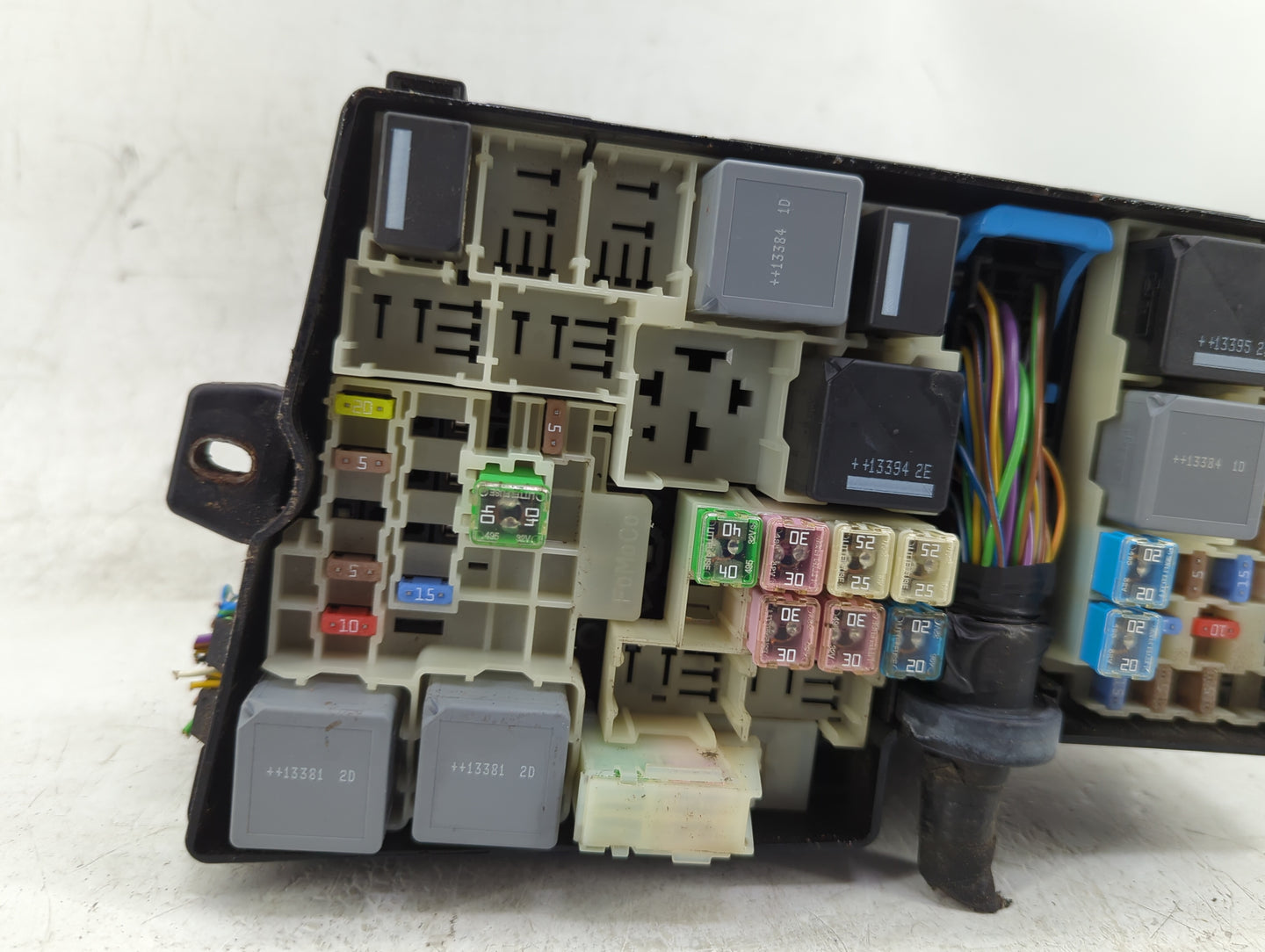 2013-2016 Ford Escape Fusebox Fuse Box Panel Relay Module P/N:21090 000 001 Fits Fits 2013 2014 2015 2016 OEM Used Auto Part