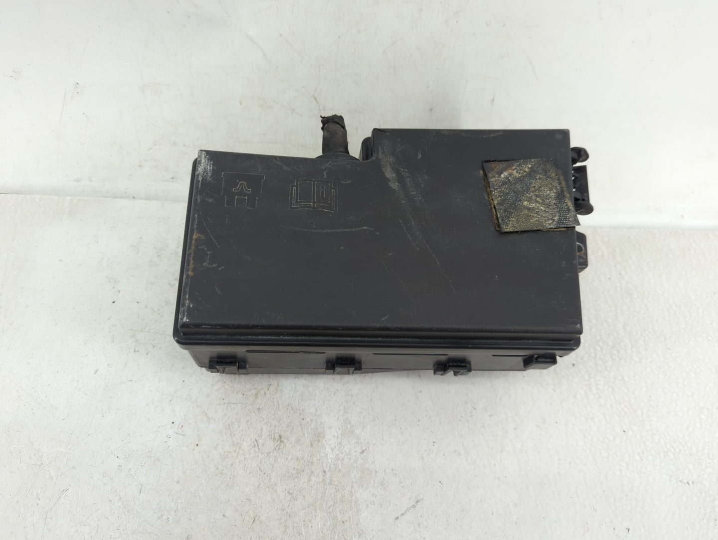 2013-2016 Ford Escape Fusebox Fuse Box Panel Relay Module Fits Fits 2013 2014 2015 2016 OEM Used Auto Parts - Oemusedautopar