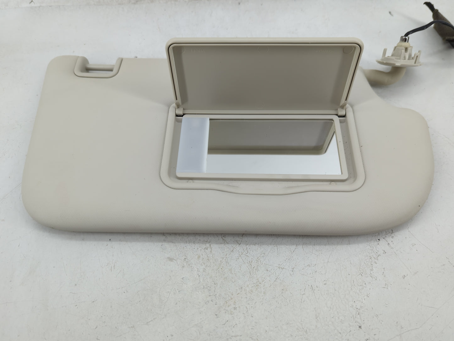 2013-2019 Ford Escape Sun Visor Shade Replacement Passenger Right Mirror Fits Fits 2013 2014 2015 2016 2017 2018 2019 OEM Us