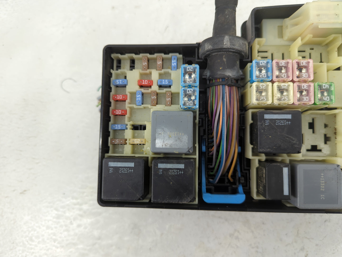 2013-2016 Ford Escape Fusebox Fuse Box Panel Relay Module P/N:AV6T-14A067-AC Fits Fits 2013 2014 2015 2016 OEM Used Auto Par