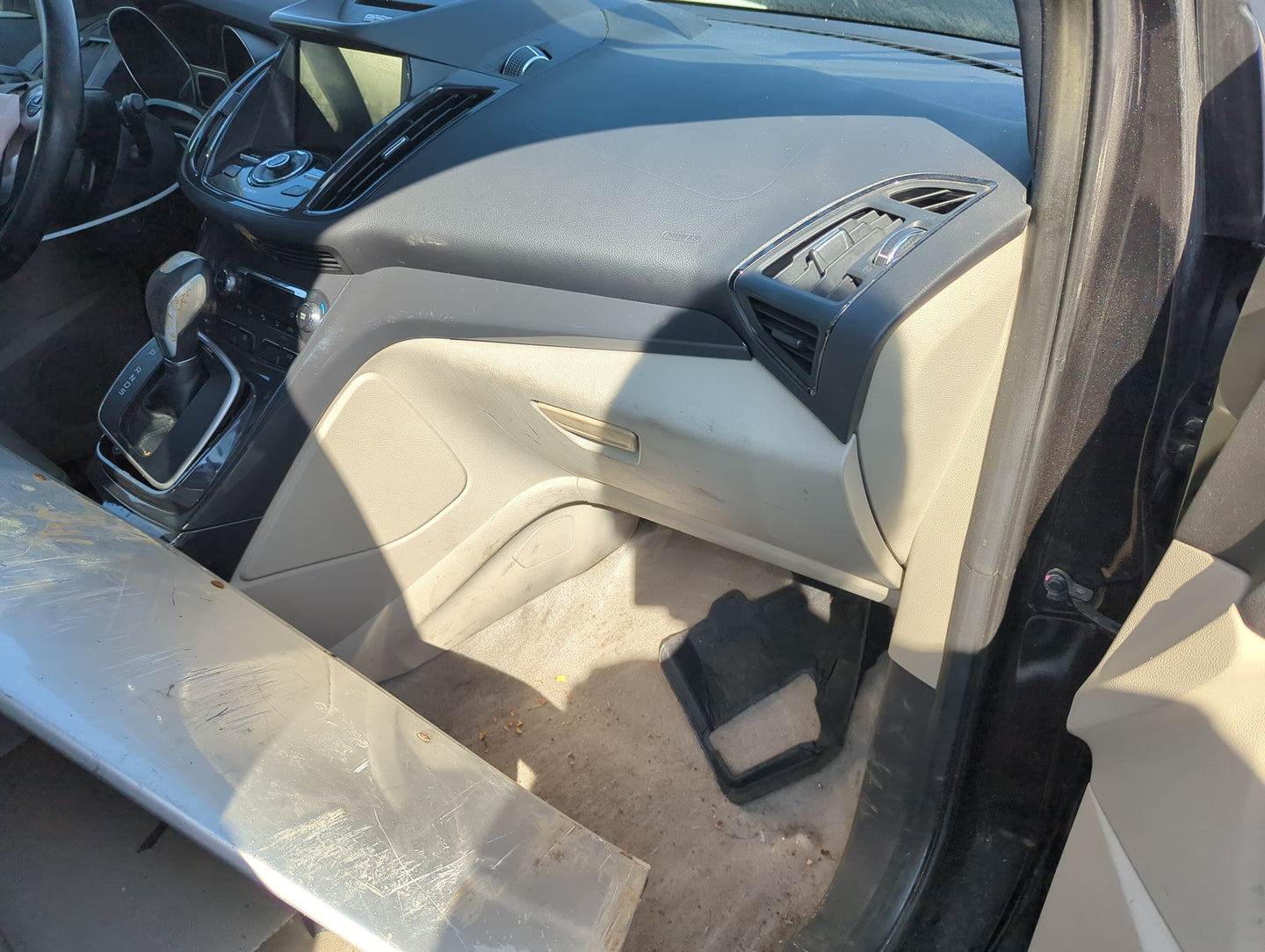 2014 Ford Escape Passenger Glove Box Door Storage Compartment 1405668 - Oemusedautoparts1.com