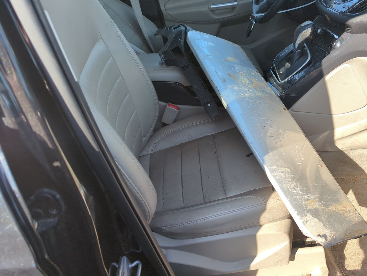 2013-2015 Ford Escape Passenger Front Seat Oem 1405791 - Oemusedautoparts1.com