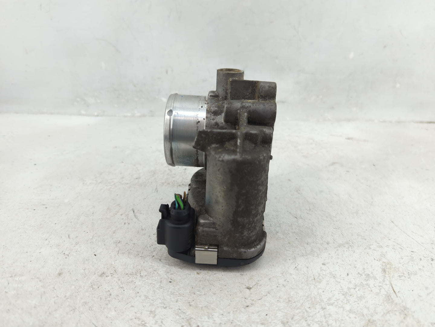 2013-2016 Ford Escape Throttle Body P/N:7S7G-9F991-CA Fits Fits 2013 2014 2015 2016 2017 2018 2019 OEM Used Auto Parts - Oem