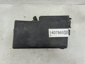 2013-2016 Ford Escape Fusebox Fuse Box Panel Relay Module P/N:21090 000 001 19197 000 001 Fits Fits 2013 2014 2015 2016 OEM 