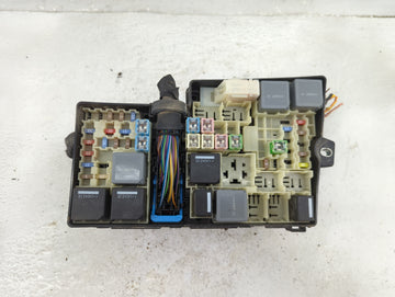 2013-2016 Ford Escape Fusebox Fuse Box Panel Relay Module P/N:21090 000 001 19197 000 001 Fits Fits 2013 2014 2015 2016 OEM Used Auto Parts