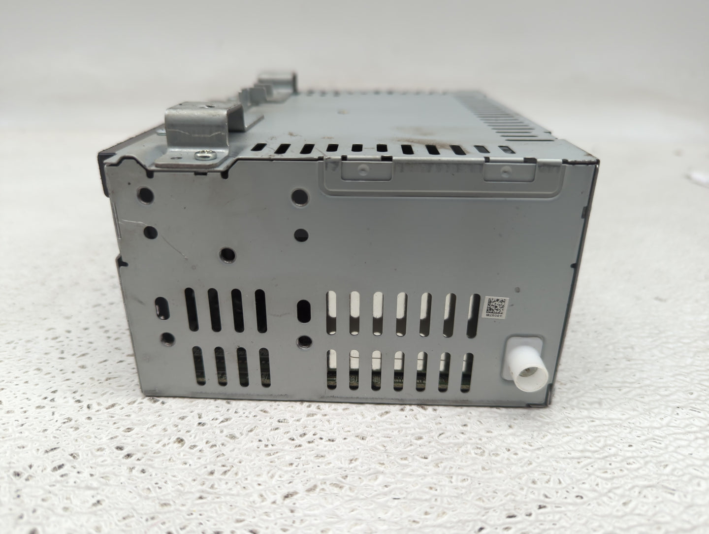 2013-2015 Ford Escape Radio AM FM Cd Player Receiver Replacement P/N:CJ5T-19C107-BH Fits Fits 2013 2014 2015 OEM Used Auto P