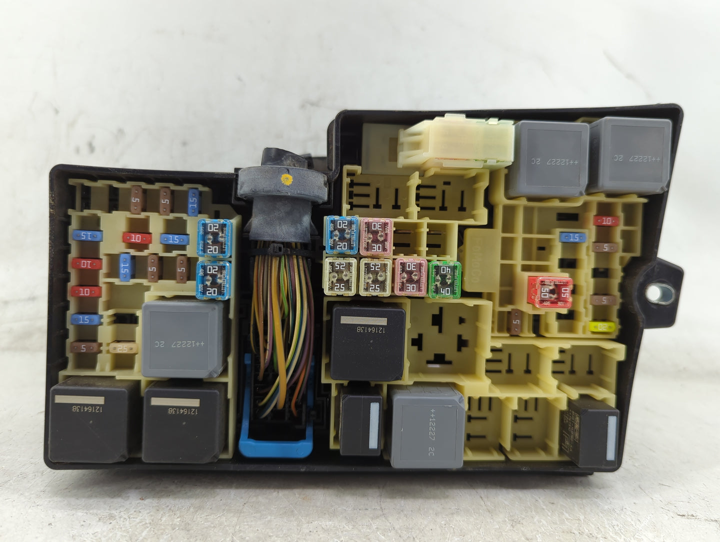 2013-2016 Ford Escape Fusebox Fuse Box Panel Relay Module P/N:AV6T-14A076-AB Fits Fits 2013 2014 2015 2016 OEM Used Auto Par