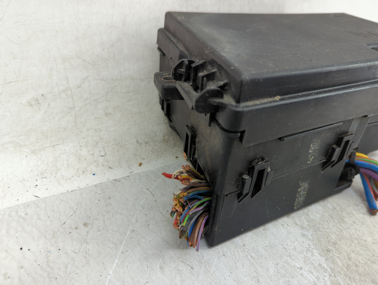 2013-2016 Ford Escape Fusebox Fuse Box Panel Relay Module Fits Fits 2013 2014 2015 2016 OEM Used Auto Parts - Oemusedautopar