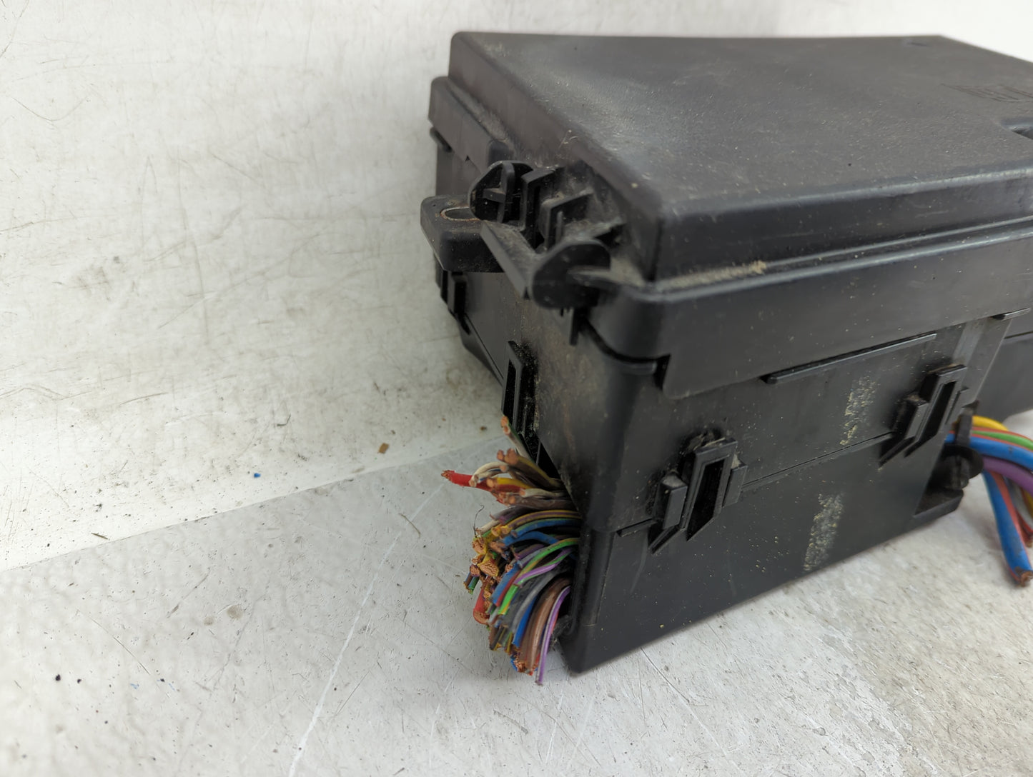 2013-2016 Ford Escape Fusebox Fuse Box Panel Relay Module Fits Fits 2013 2014 2015 2016 OEM Used Auto Parts - Oemusedautopar