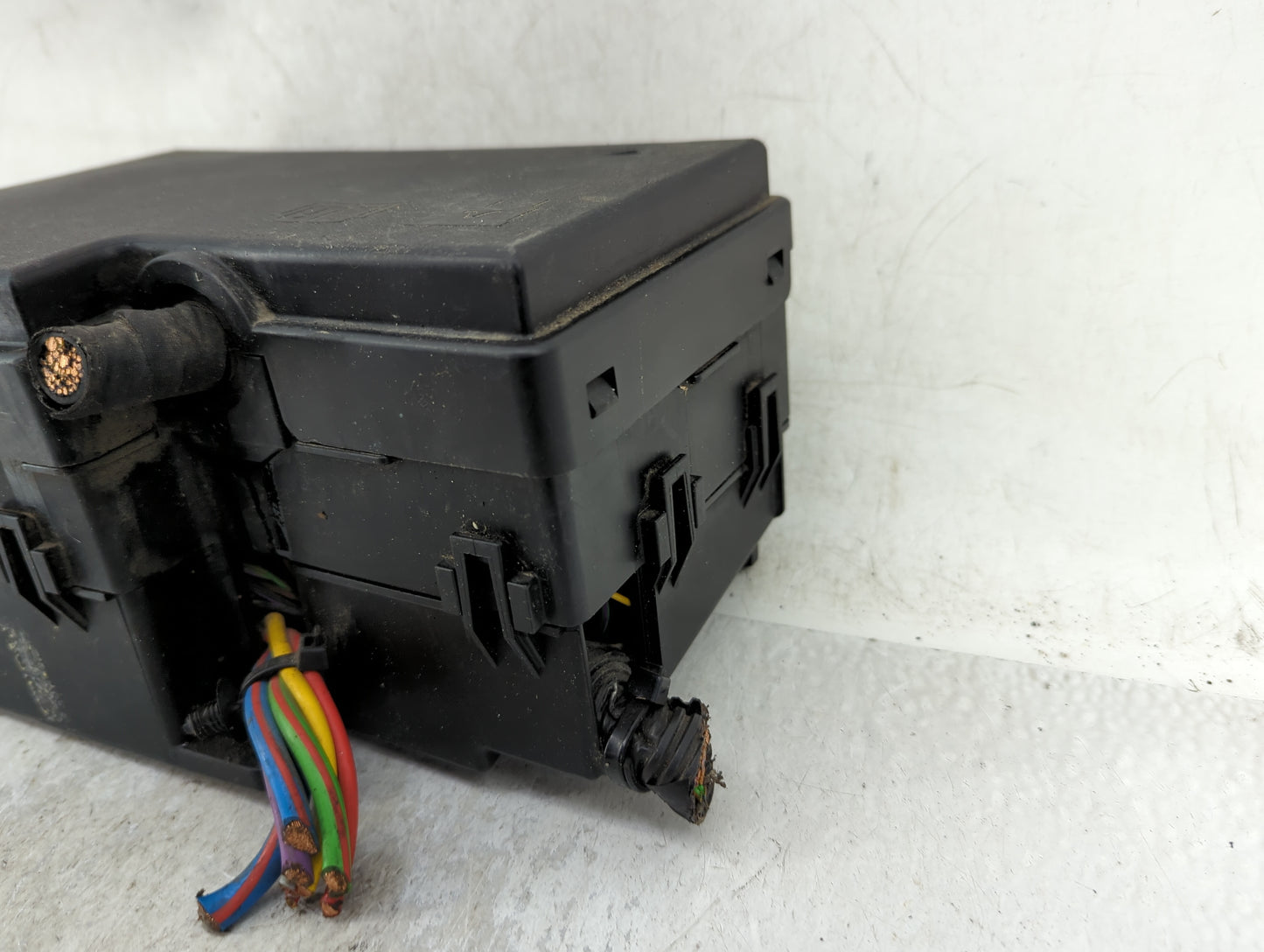 2013-2016 Ford Escape Fusebox Fuse Box Panel Relay Module Fits Fits 2013 2014 2015 2016 OEM Used Auto Parts - Oemusedautopar