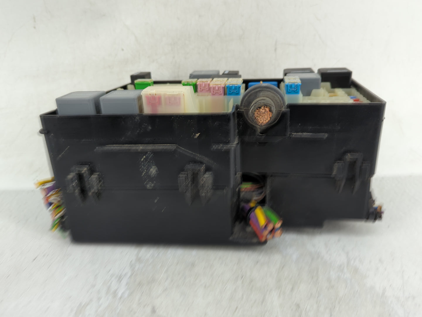 2013-2016 Ford Escape Fusebox Fuse Box Panel Relay Module P/N:E02345500 AV6T-14A067-AD Fits Fits 2013 2014 2015 2016 OEM Use