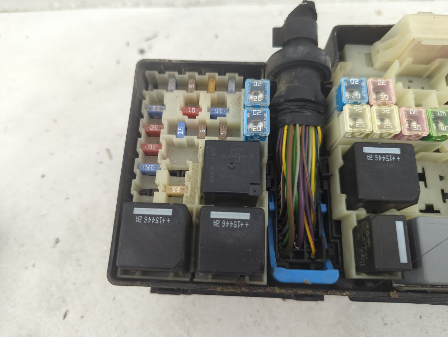 2013-2016 Ford Escape Fusebox Fuse Box Panel Relay Module P/N:GJ7T-14A076-BA Fits Fits 2013 2014 2015 2016 OEM Used Auto Par