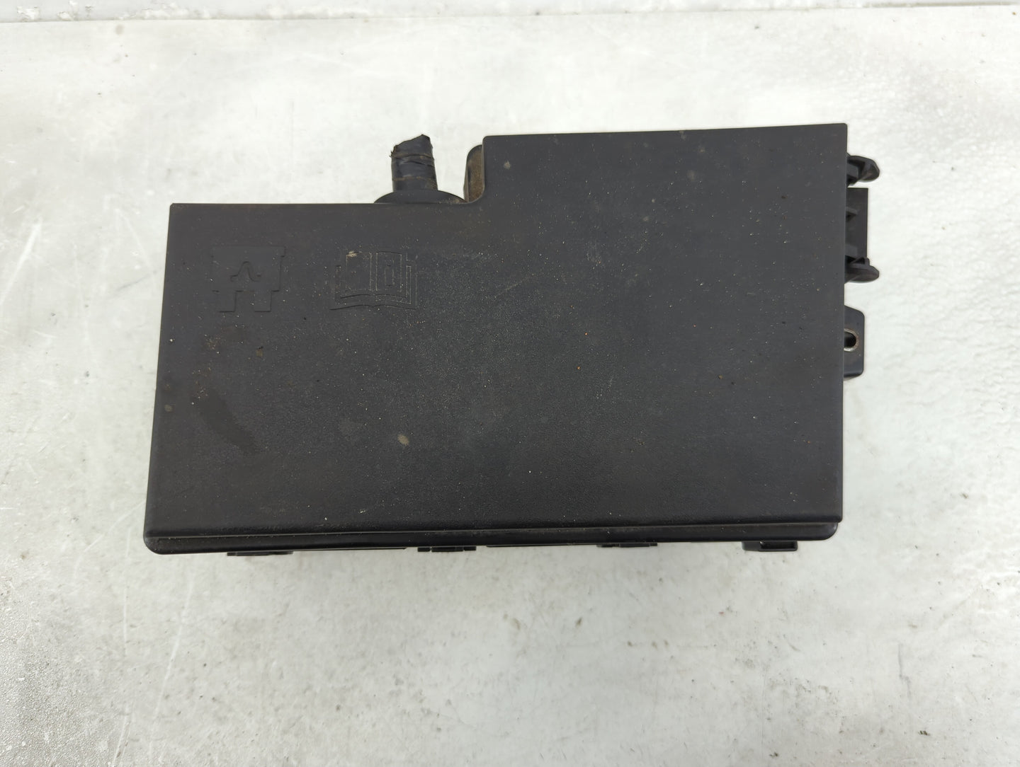 2013-2016 Ford Escape Fusebox Fuse Box Panel Relay Module P/N:AV6T-14A076-AB 19197 000 001 Fits Fits 2013 2014 2015 2016 OEM