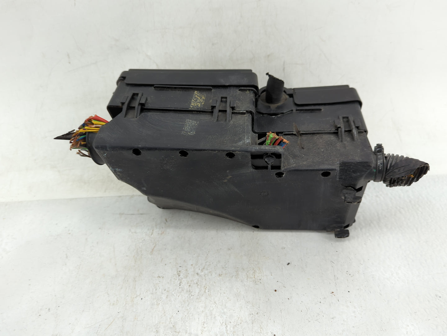 2013-2016 Ford Escape Fusebox Fuse Box Panel Relay Module P/N:AV6T-14A067-AC Fits Fits 2013 2014 2015 2016 OEM Used Auto Par