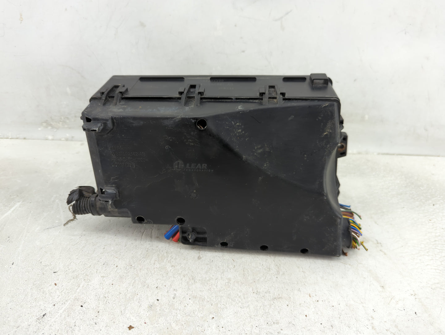 2013-2016 Ford Escape Fusebox Fuse Box Panel Relay Module P/N:AV6T-14A142-AB AV6T-14A076-AB Fits Fits 2013 2014 2015 2016 OE