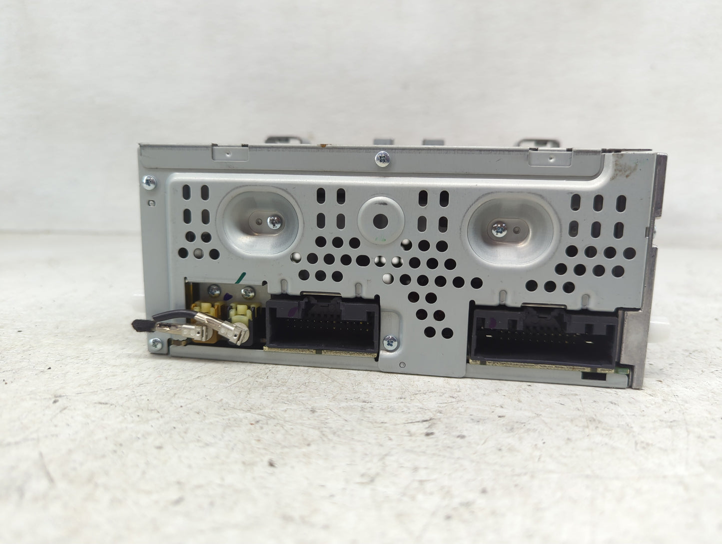 2013-2015 Ford Escape Radio AM FM Cd Player Receiver Replacement P/N:CJ5T-19C107-BH Fits Fits 2013 2014 2015 OEM Used Auto P