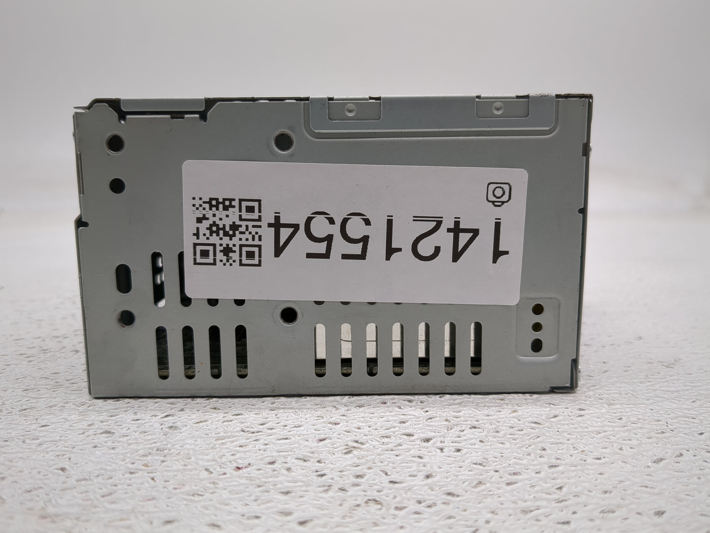 2013-2015 Ford Escape Radio AM FM Cd Player Receiver Replacement P/N:CJ5T-19C107-HD Fits Fits 2013 2014 2015 OEM Used Auto P