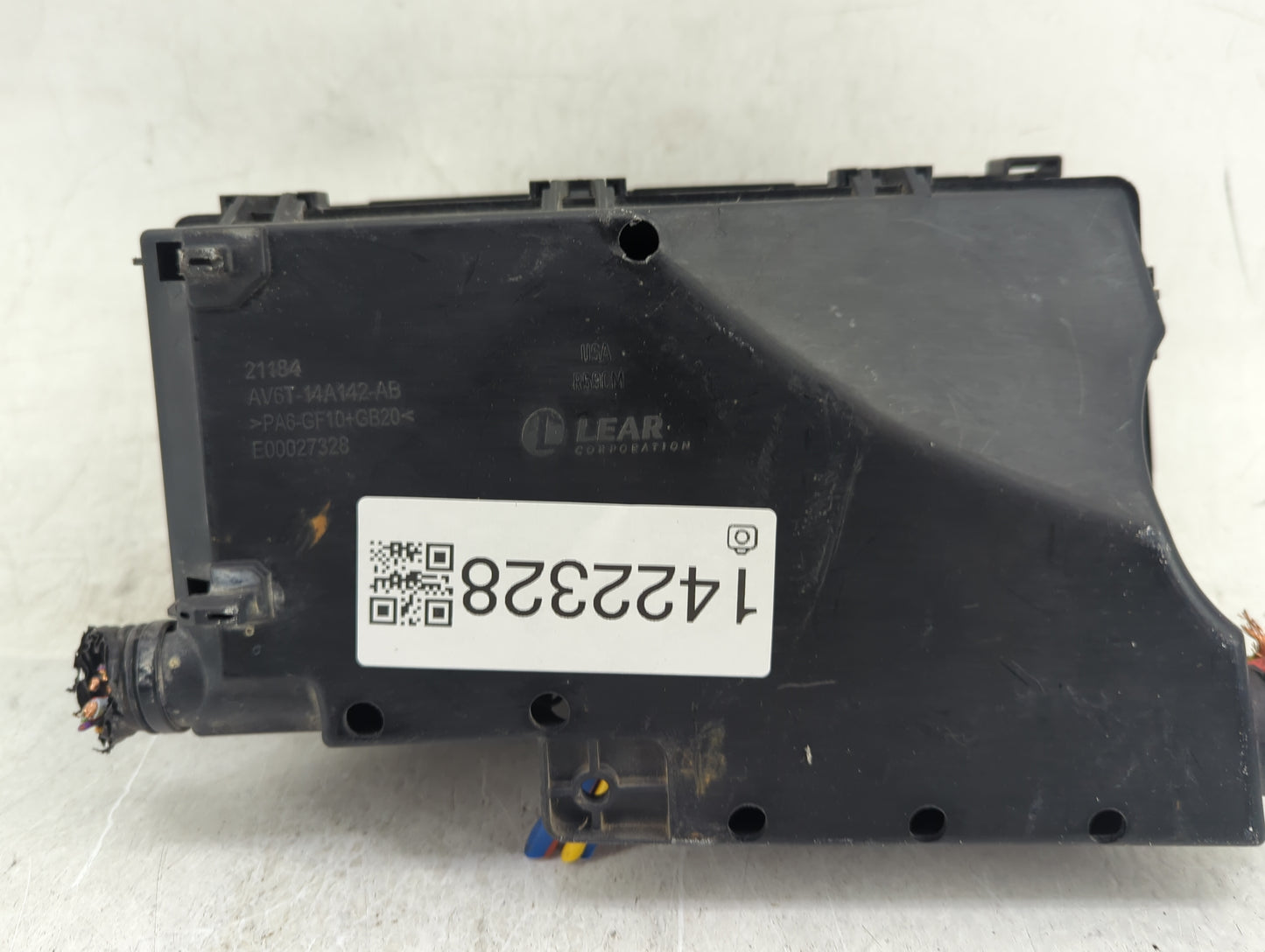 2013-2016 Ford Escape Fusebox Fuse Box Panel Relay Module P/N:AV6T-14A142-AB Fits Fits 2013 2014 2015 2016 OEM Used Auto Par