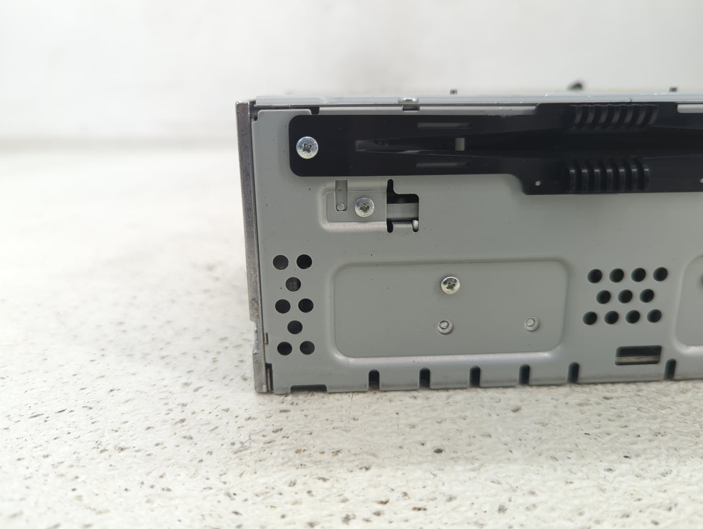 2013-2015 Ford Escape Radio AM FM Cd Player Receiver Replacement P/N:CJ5T-19C107-CJ Fits Fits 2013 2014 2015 OEM Used Auto P
