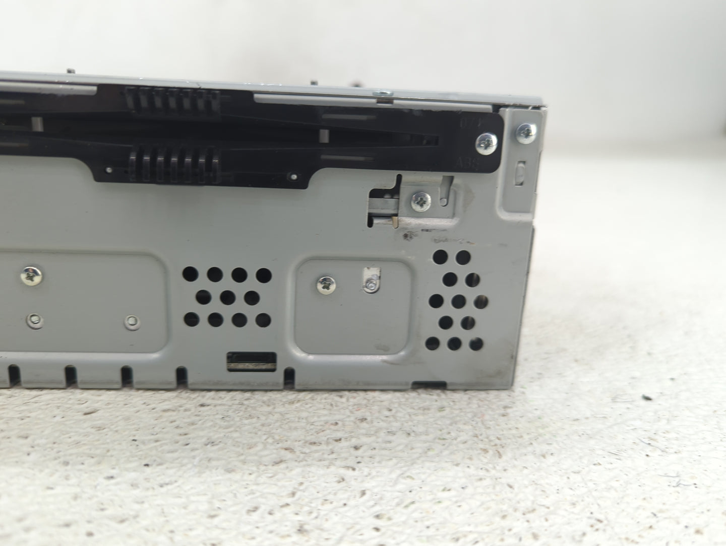2013-2015 Ford Escape Radio AM FM Cd Player Receiver Replacement P/N:CJ5T-19C107-CJ Fits Fits 2013 2014 2015 OEM Used Auto P