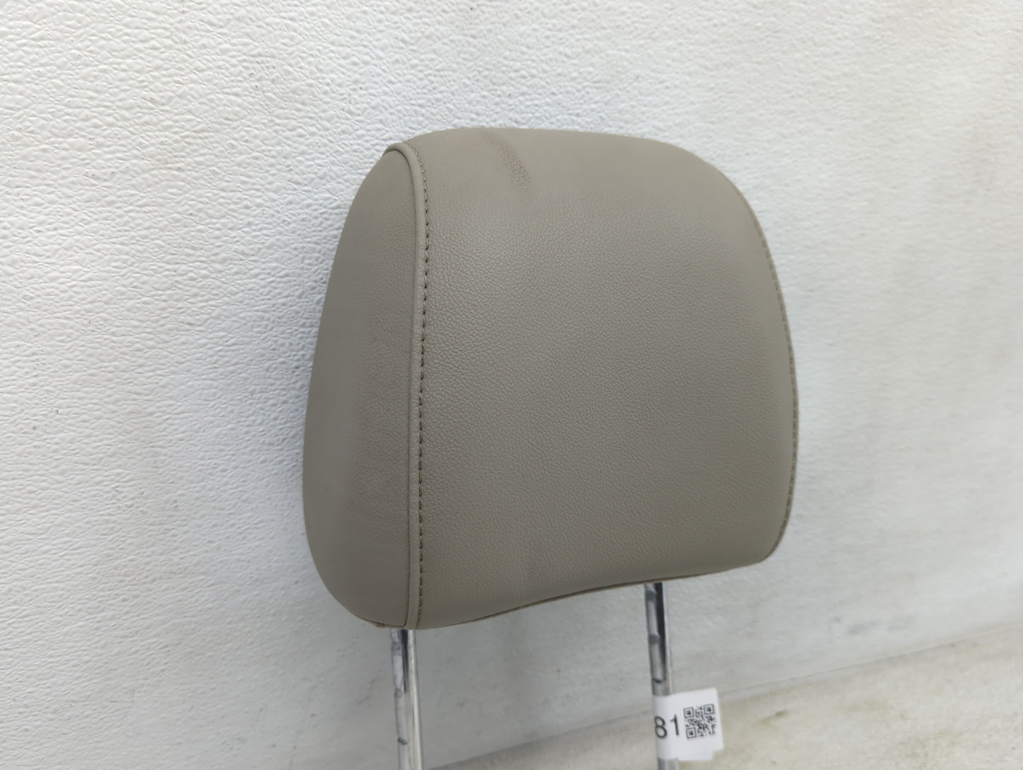 2013-2015 Ford Escape Headrest Head Rest Front Driver Passenger Seat Fits Fits 2013 2014 2015 OEM Used Auto Parts - Oemuseda