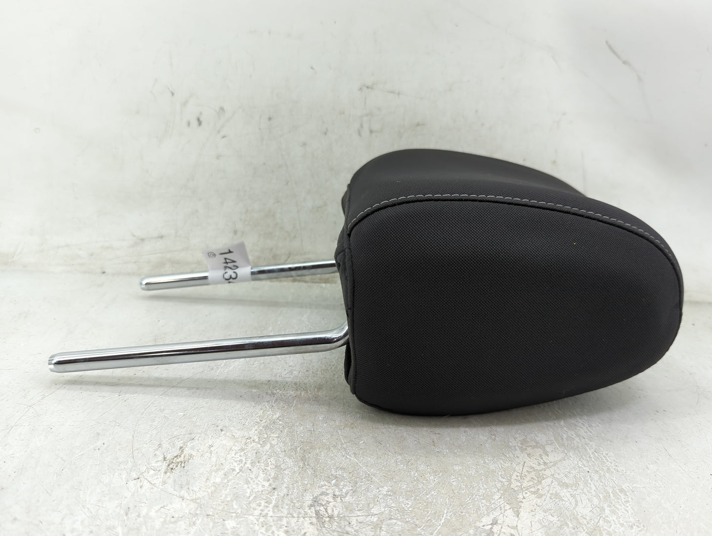 2013-2015 Ford Escape Headrest Head Rest Front Driver Passenger Seat Fits Fits 2013 2014 2015 OEM Used Auto Parts - Oemuseda