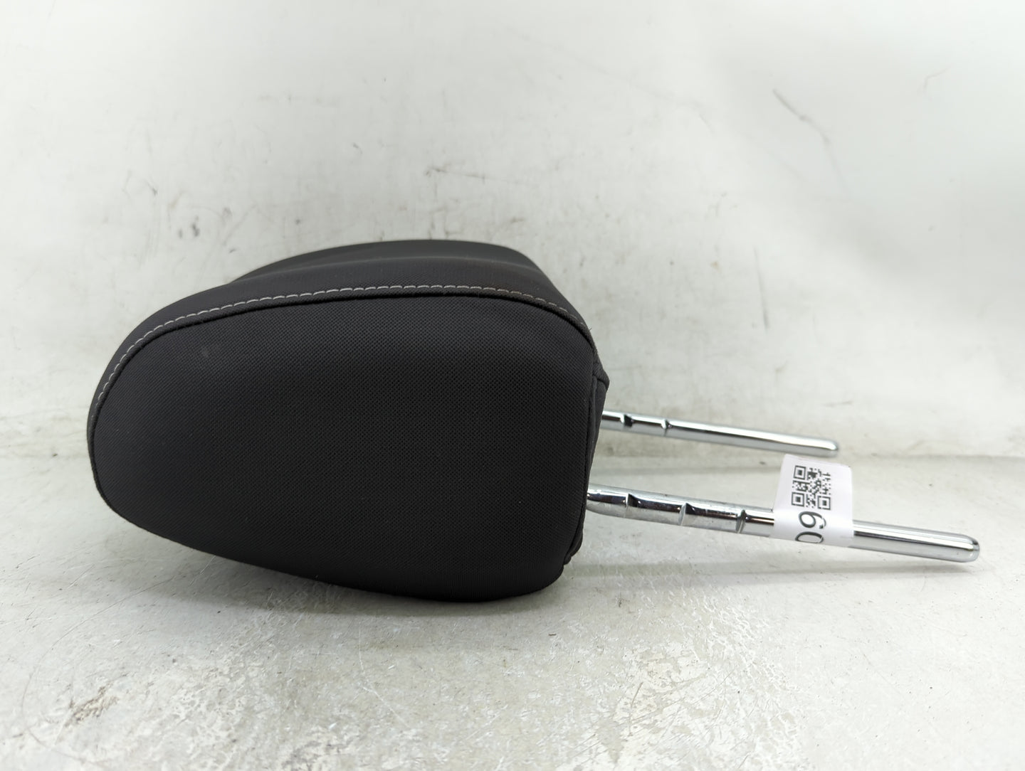 2013-2015 Ford Escape Headrest Head Rest Front Driver Passenger Seat Fits Fits 2013 2014 2015 OEM Used Auto Parts - Oemuseda