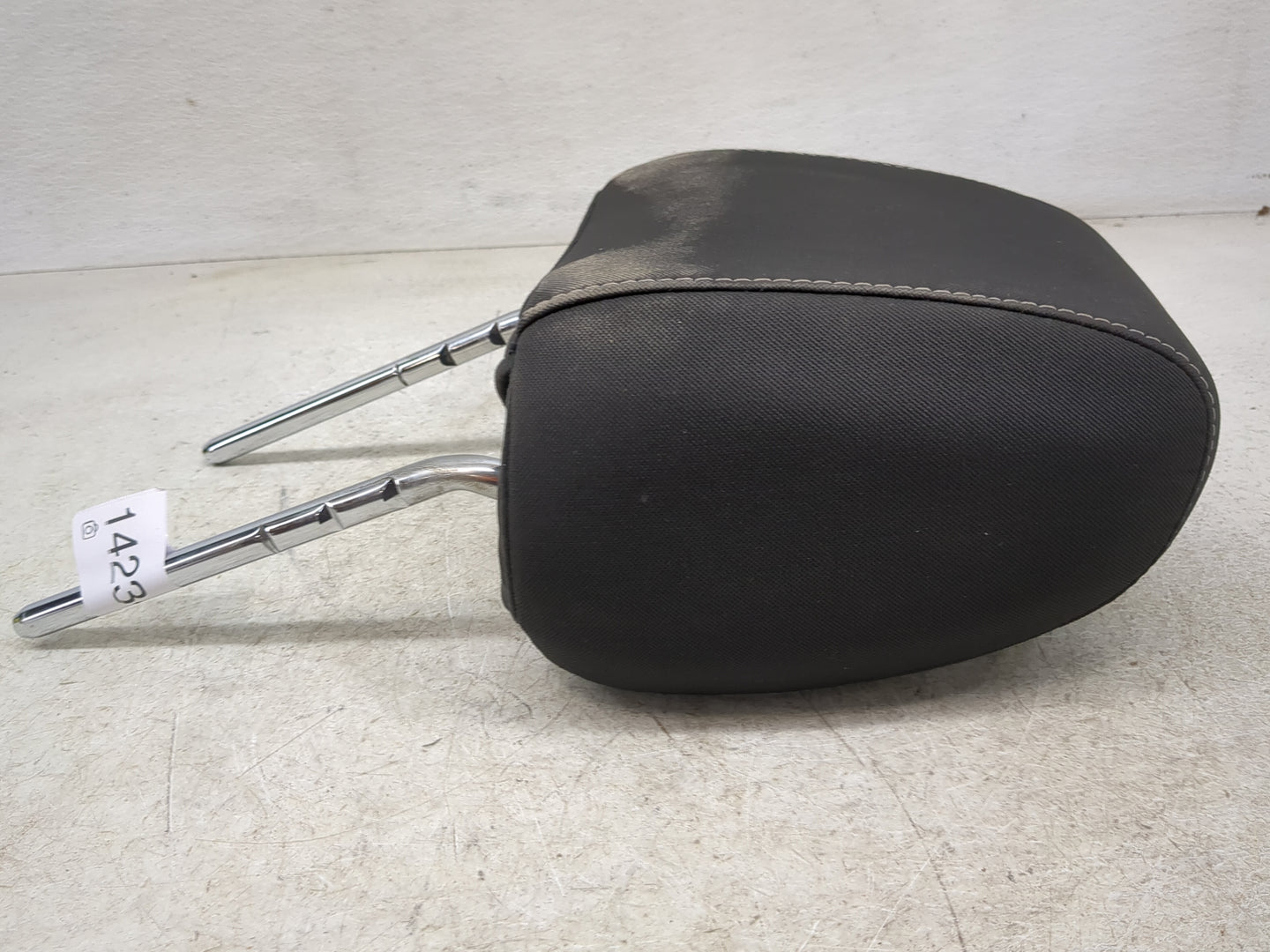 2013-2015 Ford Escape Headrest Head Rest Front Driver Passenger Seat - Oemusedautoparts1.com