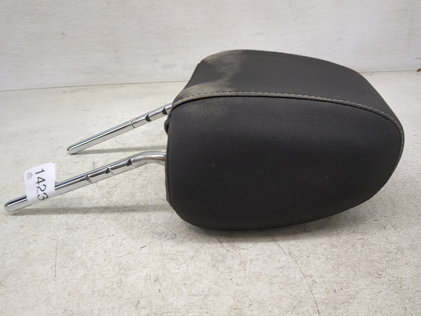 2013-2015 Ford Escape Headrest Head Rest Front Driver Passenger Seat - Oemusedautoparts1.com