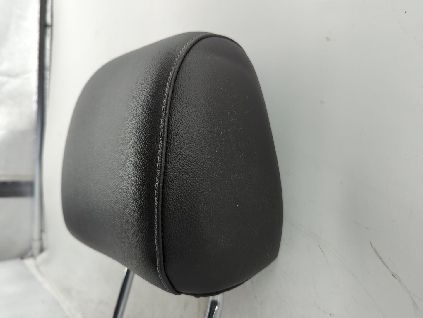 2014 Ford Escape Headrest Head Rest Front Driver Passenger Seat Fits OEM Used Auto Parts - Oemusedautoparts1.com