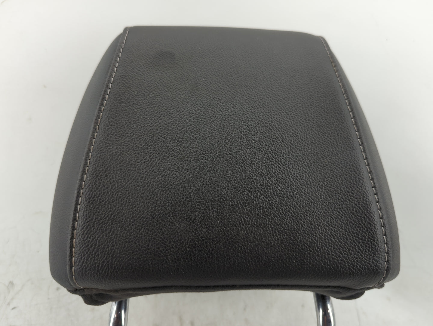2013-2015 Ford Escape Headrest Head Rest Front Driver Passenger Seat Fits Fits 2013 2014 2015 OEM Used Auto Parts - Oemuseda