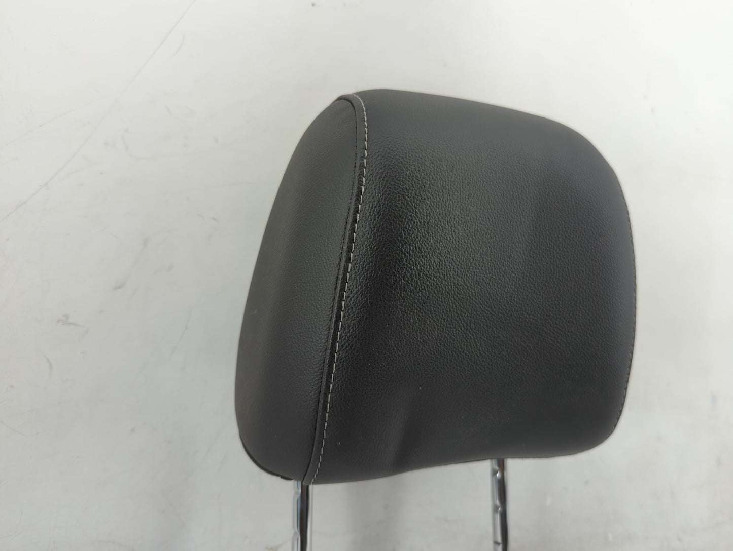 2014 Ford Escape Headrest Head Rest Front Driver Seat Black - Oemusedautoparts1.com