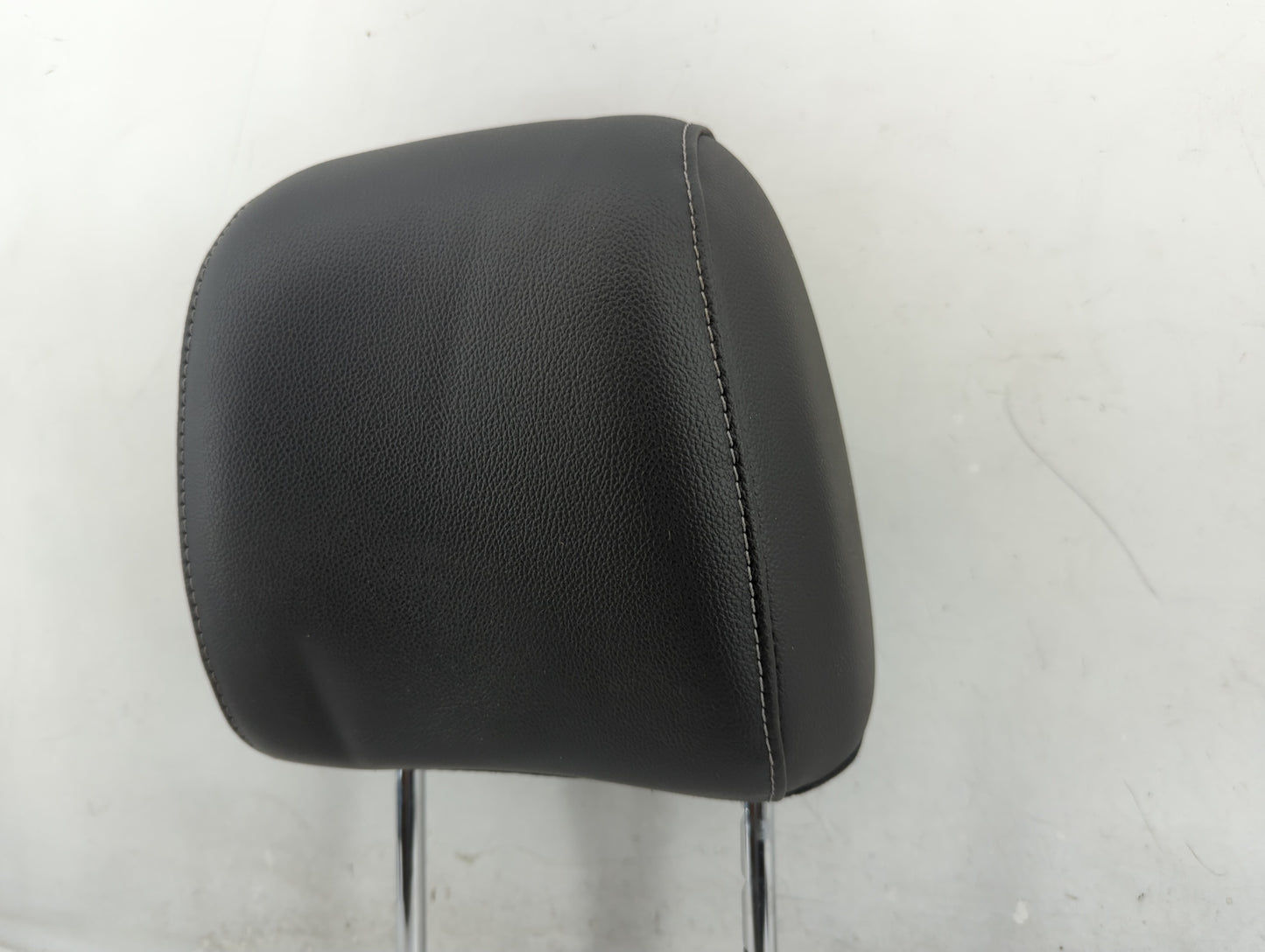 2014 Ford Escape Headrest Head Rest Front Driver Seat Black - Oemusedautoparts1.com