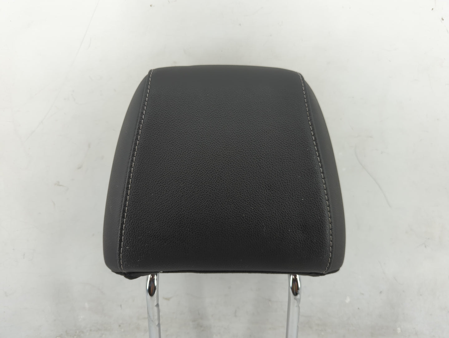 2014 Ford Escape Headrest Head Rest Front Driver Seat Black - Oemusedautoparts1.com