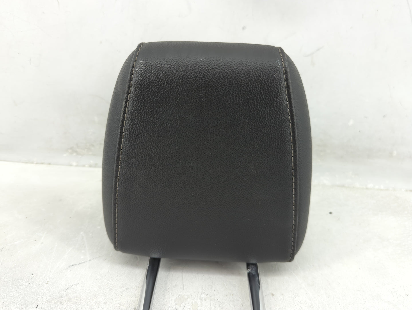 2013-2015 Ford Escape Headrest Head Rest Rear Seat Fits Fits 2013 2014 2015 OEM Used Auto Parts - Oemusedautoparts1.com