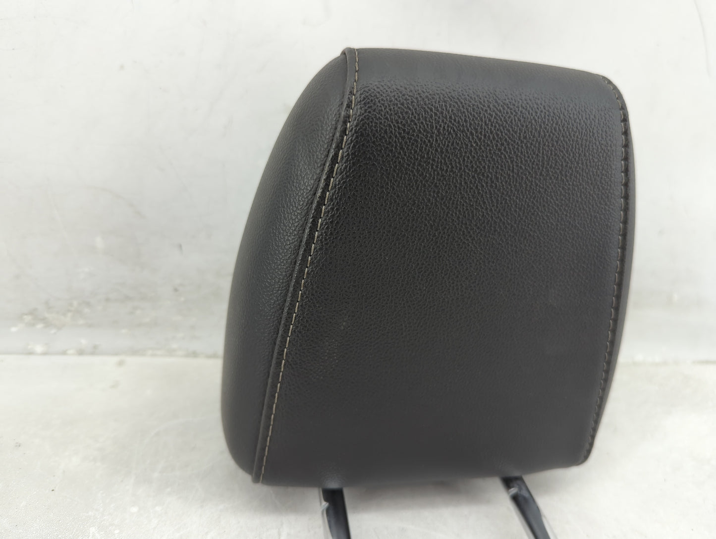 2013-2015 Ford Escape Headrest Head Rest Rear Seat Fits Fits 2013 2014 2015 OEM Used Auto Parts - Oemusedautoparts1.com