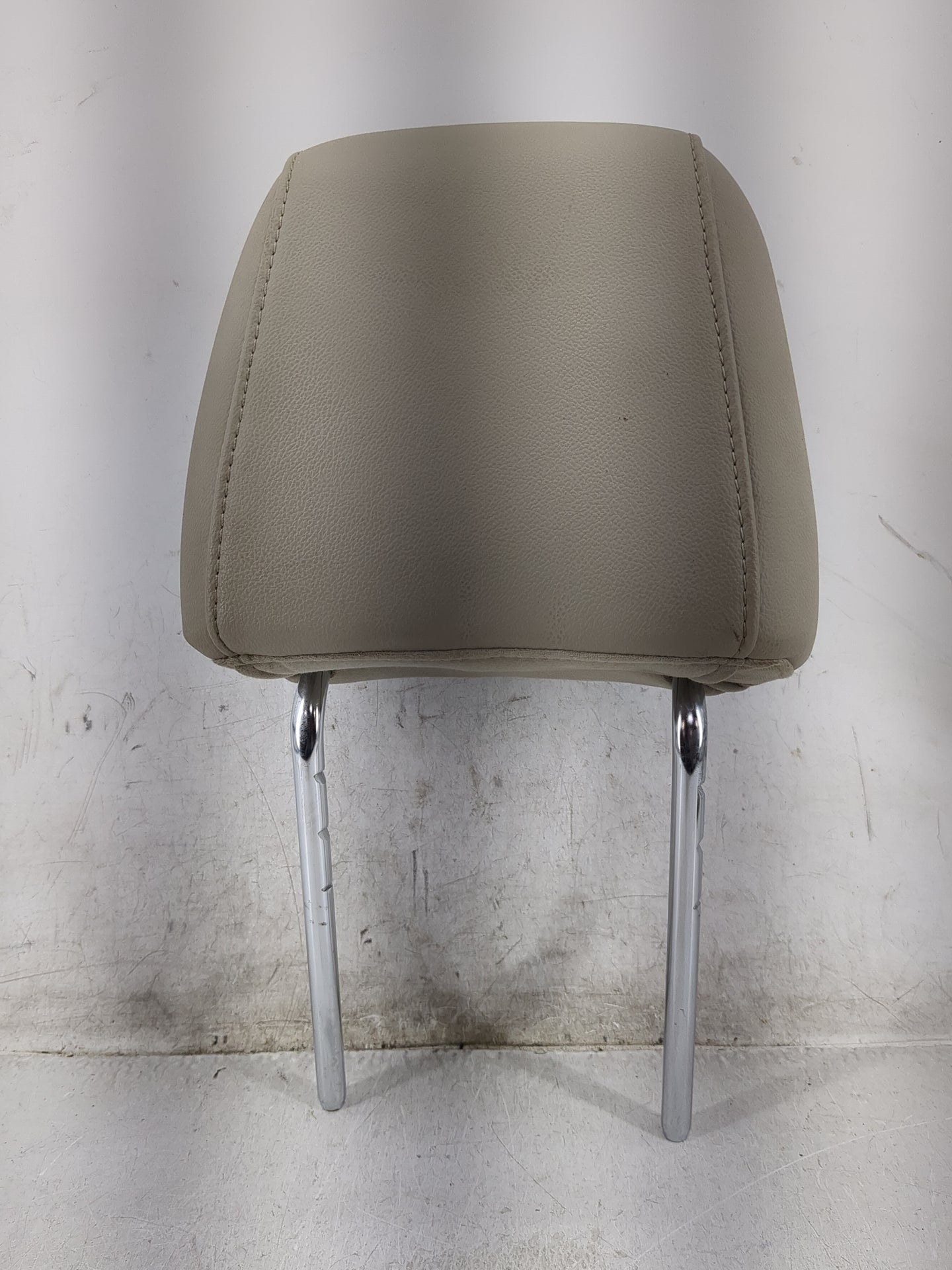 2013-2015 Ford Escape Headrest Head Rest Front Driver Passenger Seat - Oemusedautoparts1.com