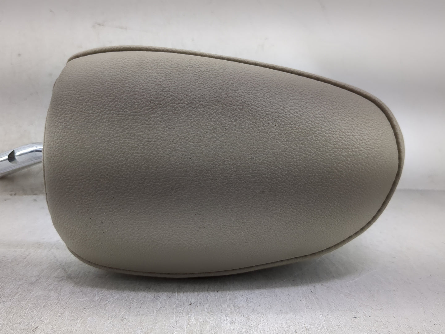 2013-2015 Ford Escape Headrest Head Rest Front Driver Passenger Seat - Oemusedautoparts1.com