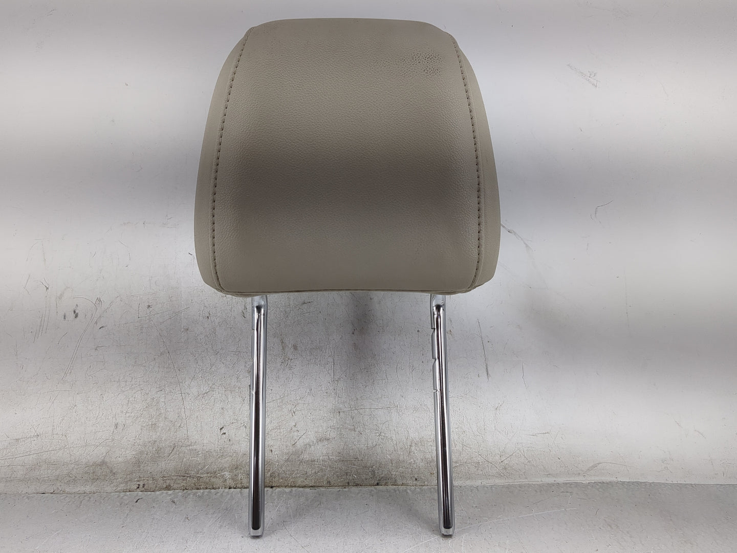 2013-2015 Ford Escape Headrest Head Rest Front Driver Passenger Seat - Oemusedautoparts1.com