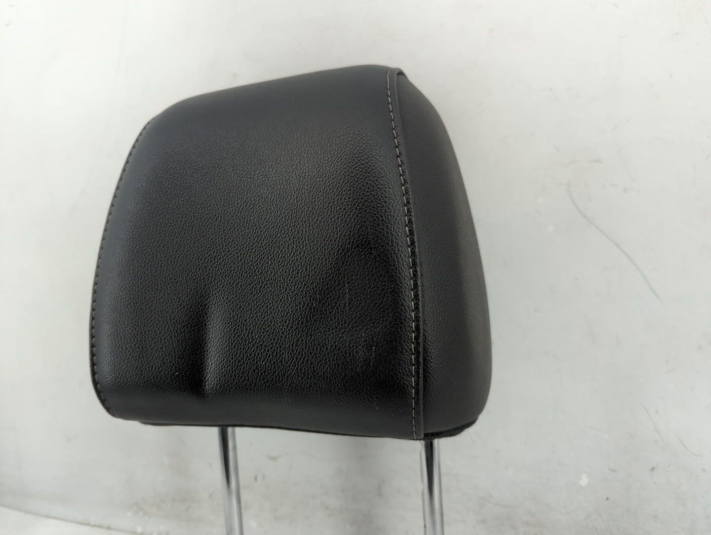 2014 Ford Escape Headrest Head Rest Front Driver Passenger Seat Fits OEM Used Auto Parts - Oemusedautoparts1.com