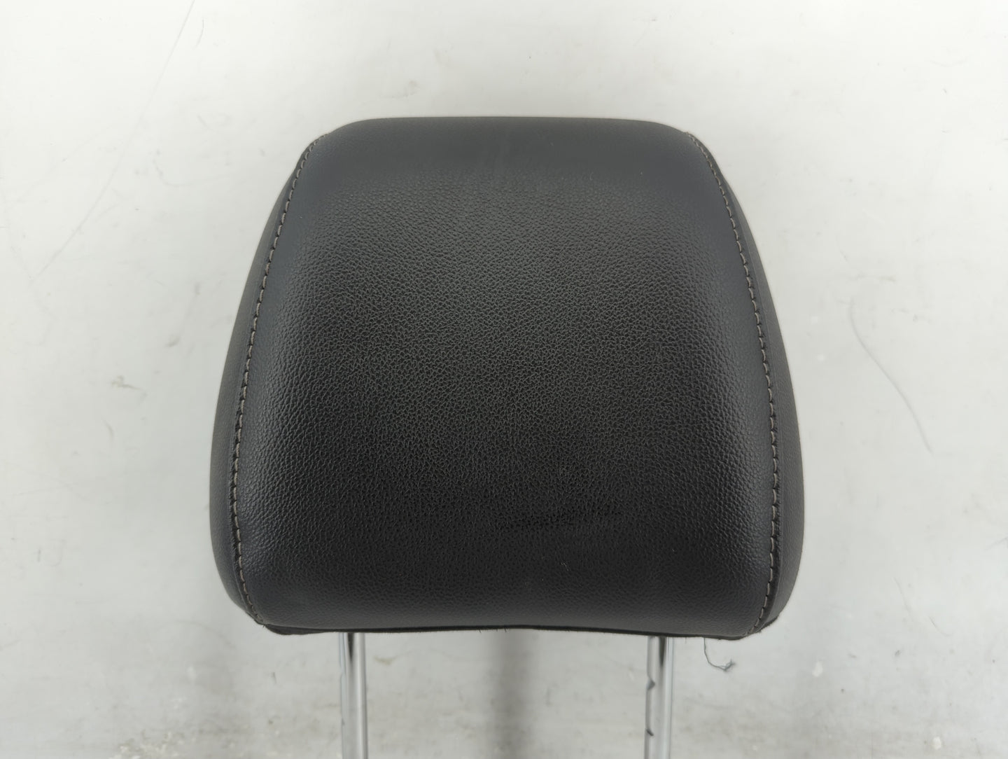 2014 Ford Escape Headrest Head Rest Front Driver Seat Black - Oemusedautoparts1.com