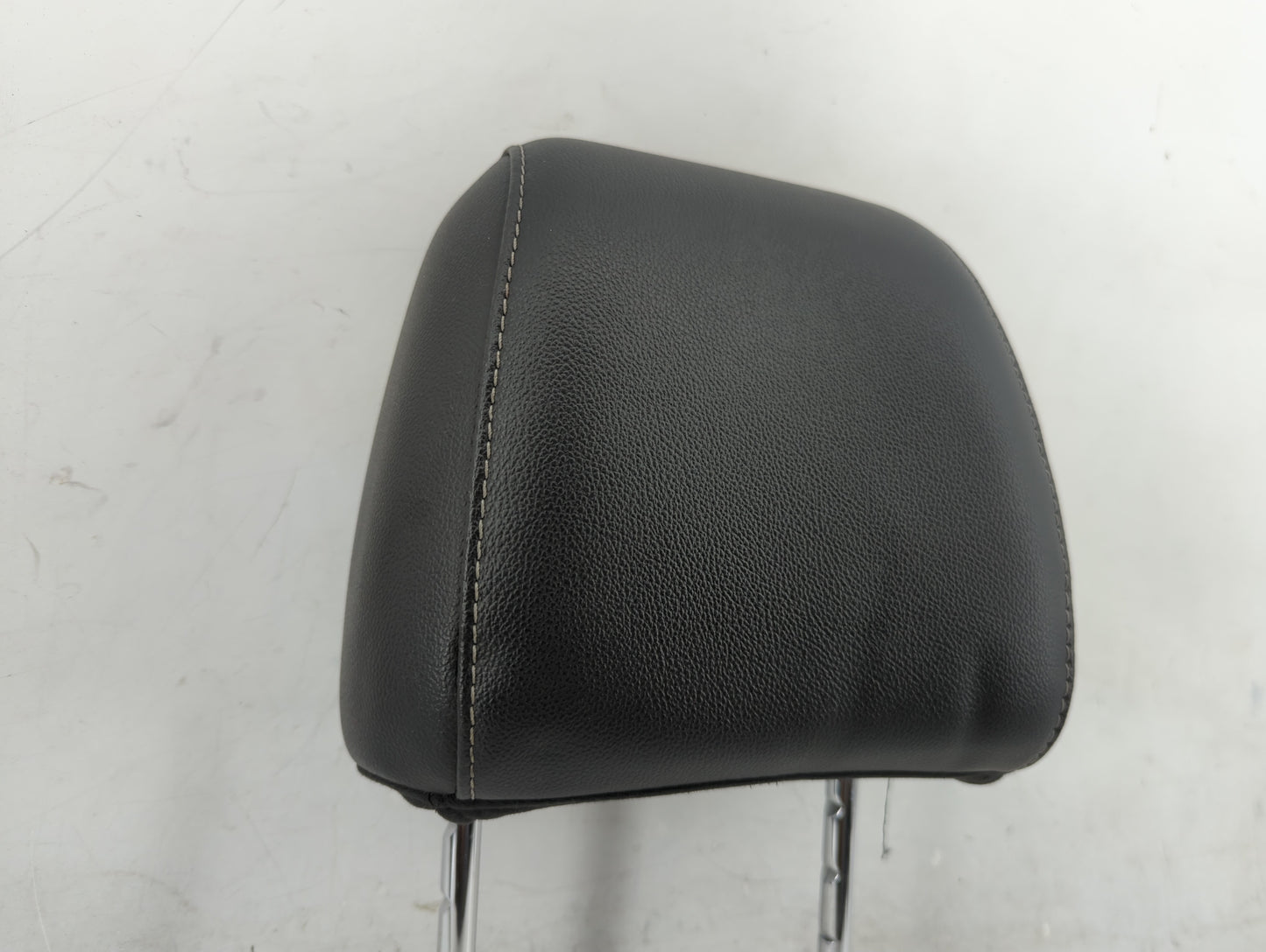 2014 Ford Escape Headrest Head Rest Front Driver Seat Black - Oemusedautoparts1.com
