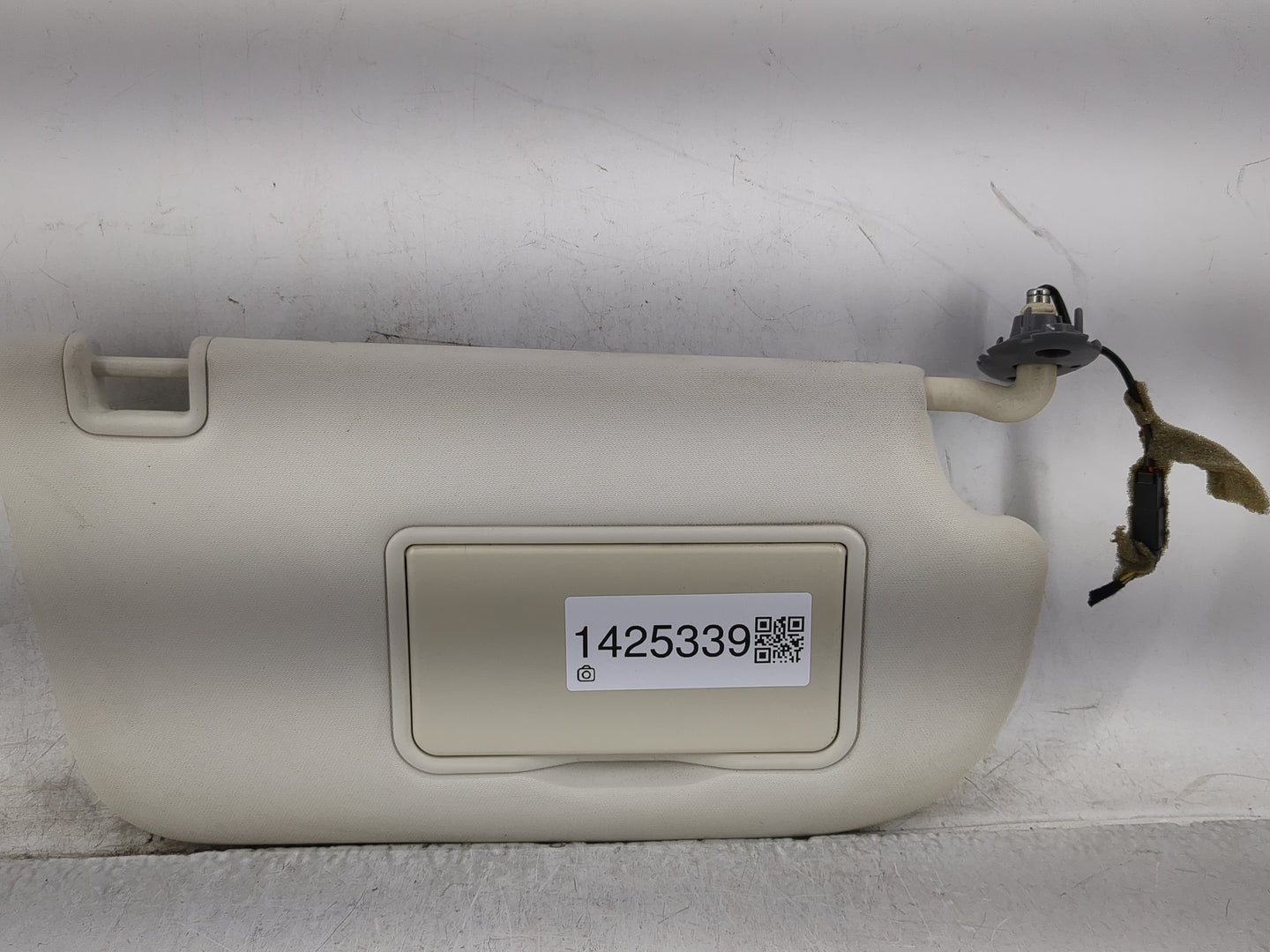 2013-2019 Ford Escape Sun Visor Shade Replacement Passenger Right Mirror Fits Fits 2013 2014 2015 2016 2017 2018 2019 OEM Us