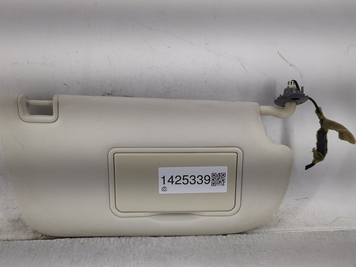 2013-2019 Ford Escape Sun Visor Shade Replacement Passenger Right Mirror Fits Fits 2013 2014 2015 2016 2017 2018 2019 OEM Us