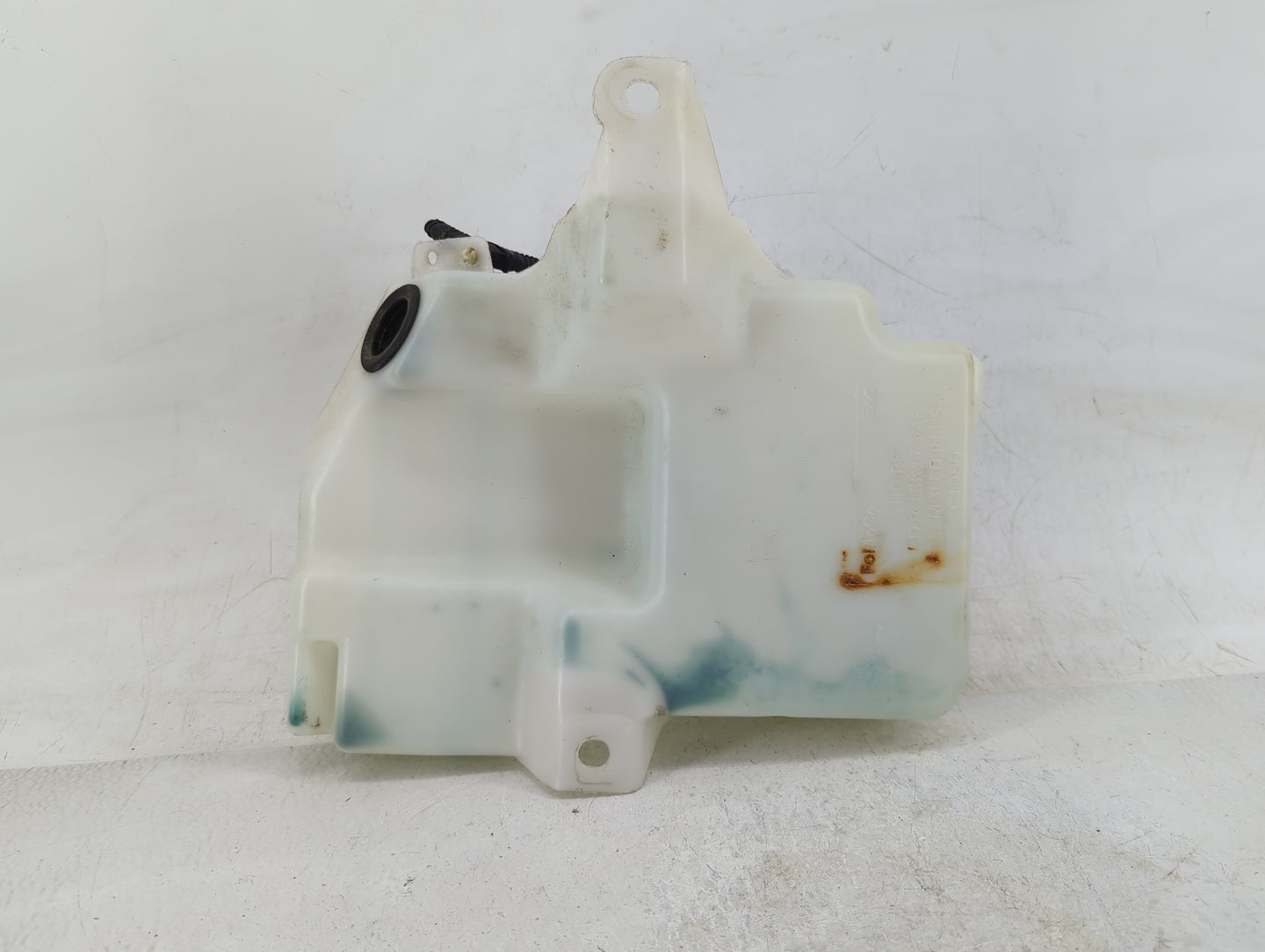 2013-2014 Ford Escape Windshield Washer Fluid Reservoir Bottle Oem - Oemusedautoparts1.com