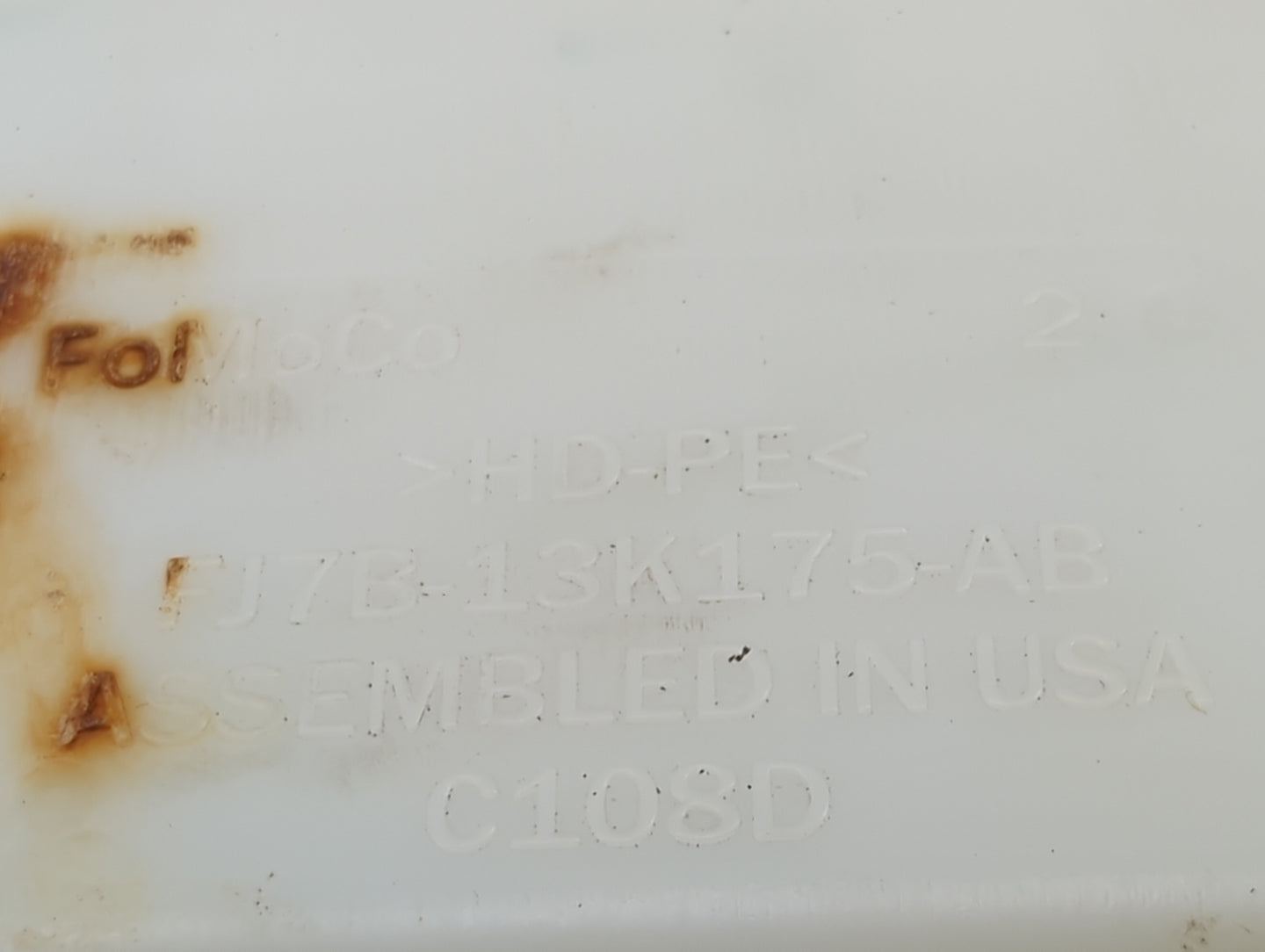 2013-2014 Ford Escape Windshield Washer Fluid Reservoir Bottle Oem - Oemusedautoparts1.com