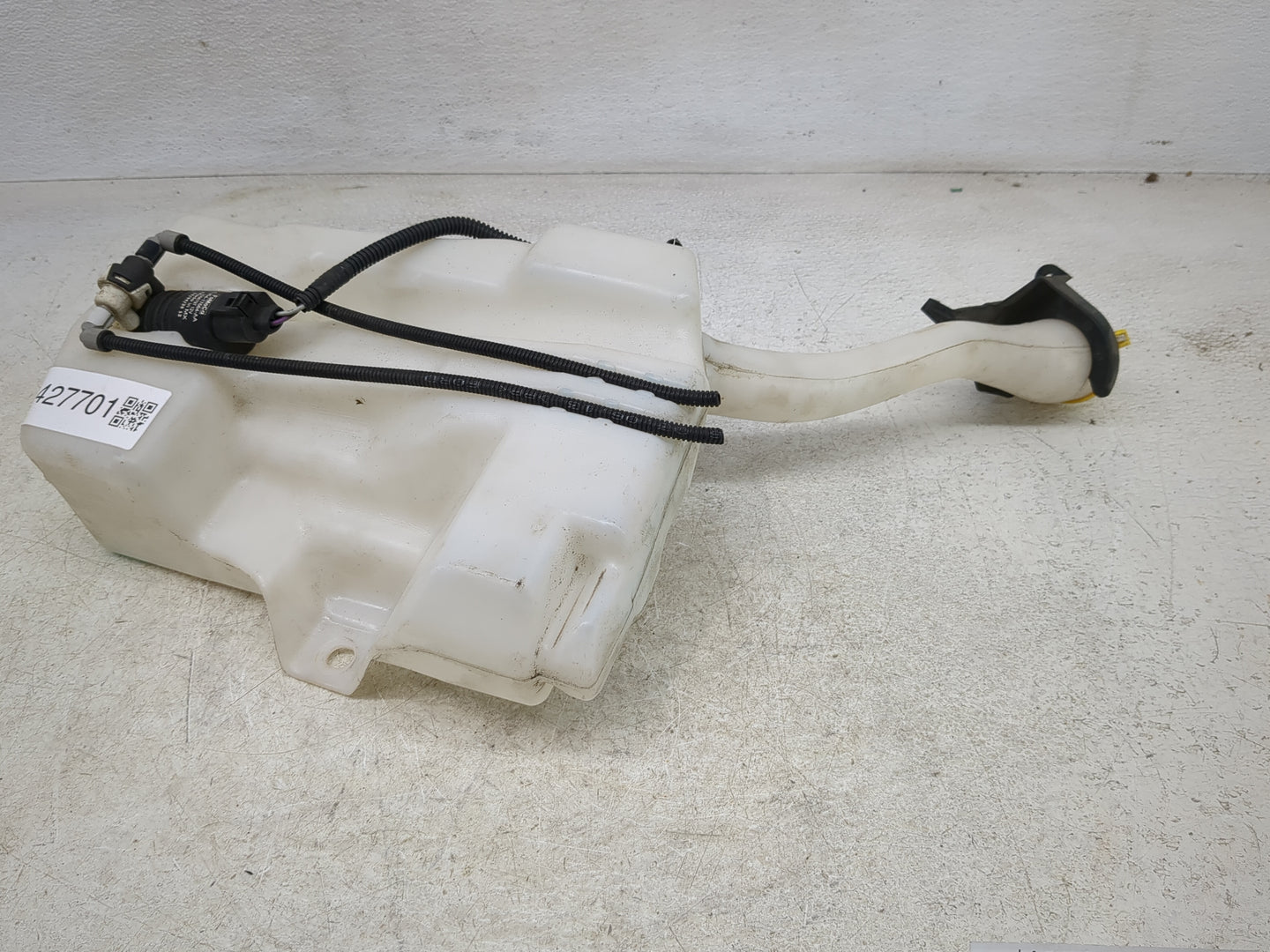 2013-2014 Ford Escape Windshield Washer Fluid Reservoir Bottle Oem - Oemusedautoparts1.com