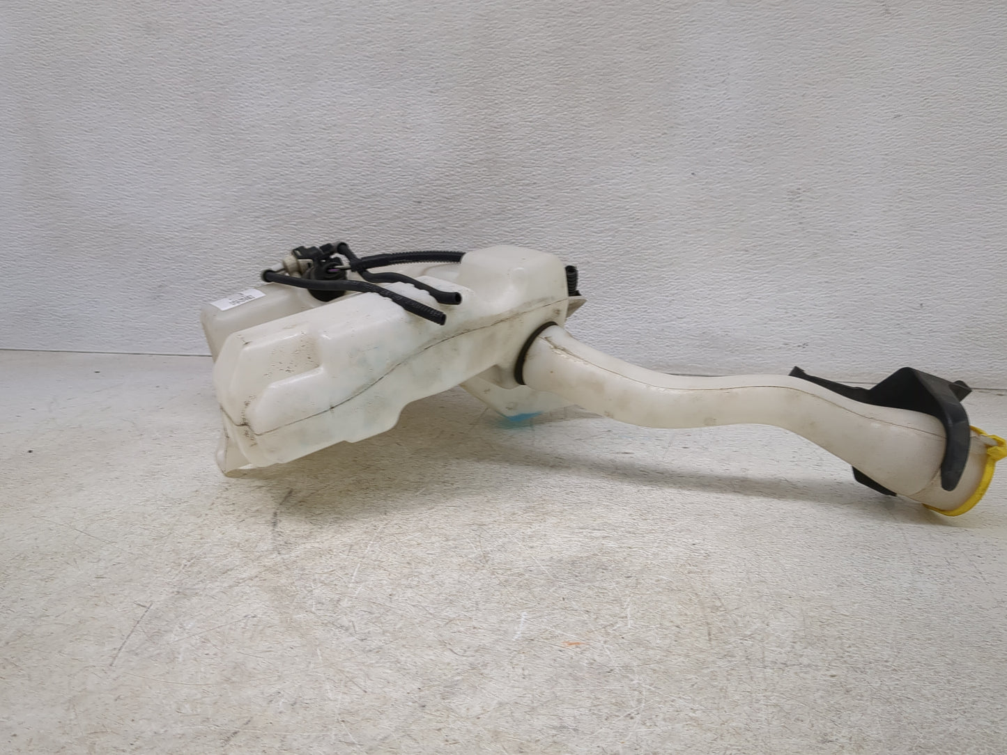 2013-2014 Ford Escape Windshield Washer Fluid Reservoir Bottle Oem - Oemusedautoparts1.com