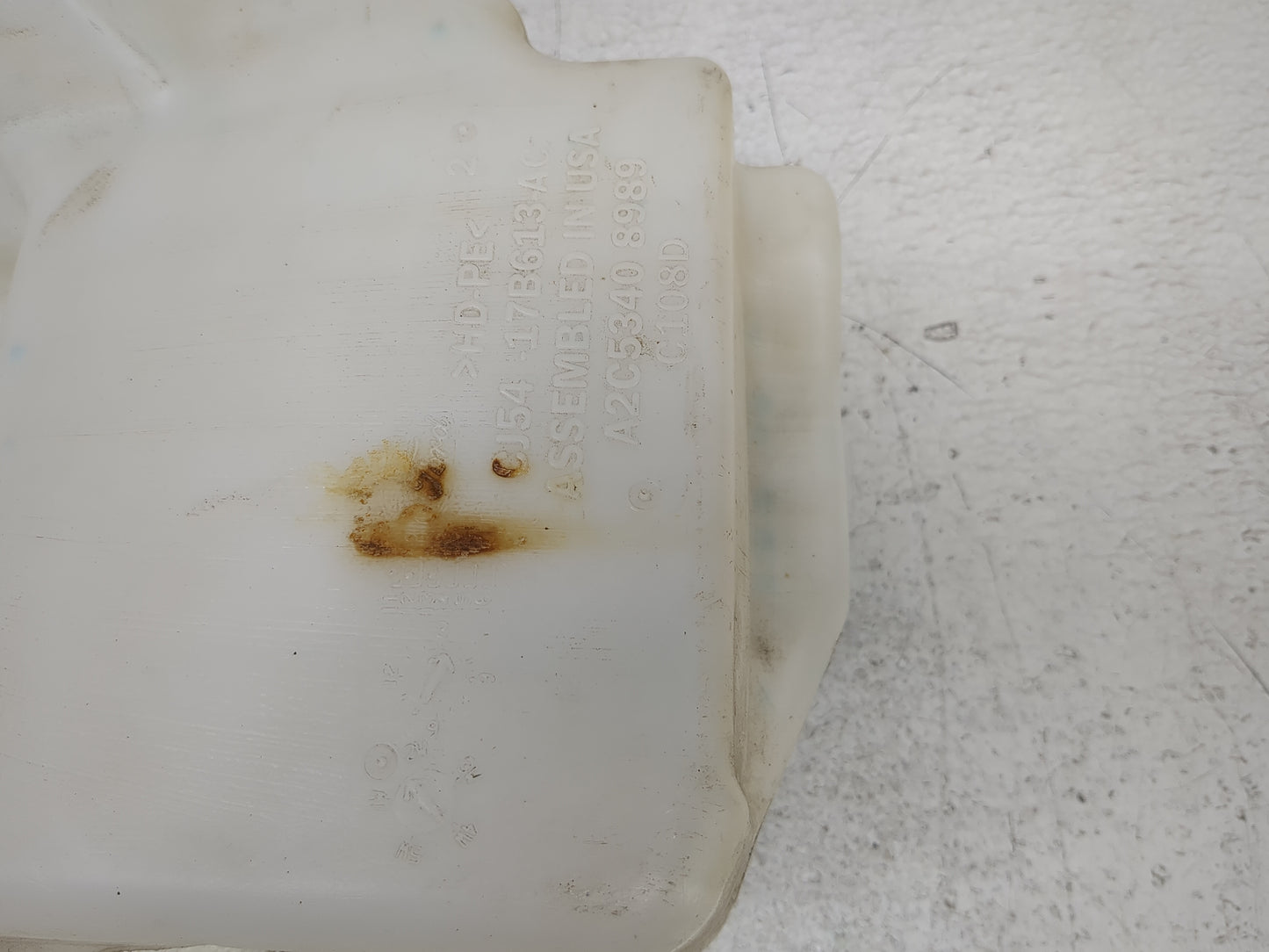 2013-2014 Ford Escape Windshield Washer Fluid Reservoir Bottle Oem - Oemusedautoparts1.com